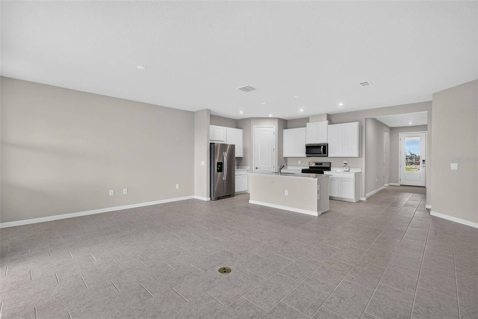 34754 FLOWER PATCH DRIVE, Dade City, FL 33525 34754 FLOWER PATCH DRIVE, Dade City, FL 33525