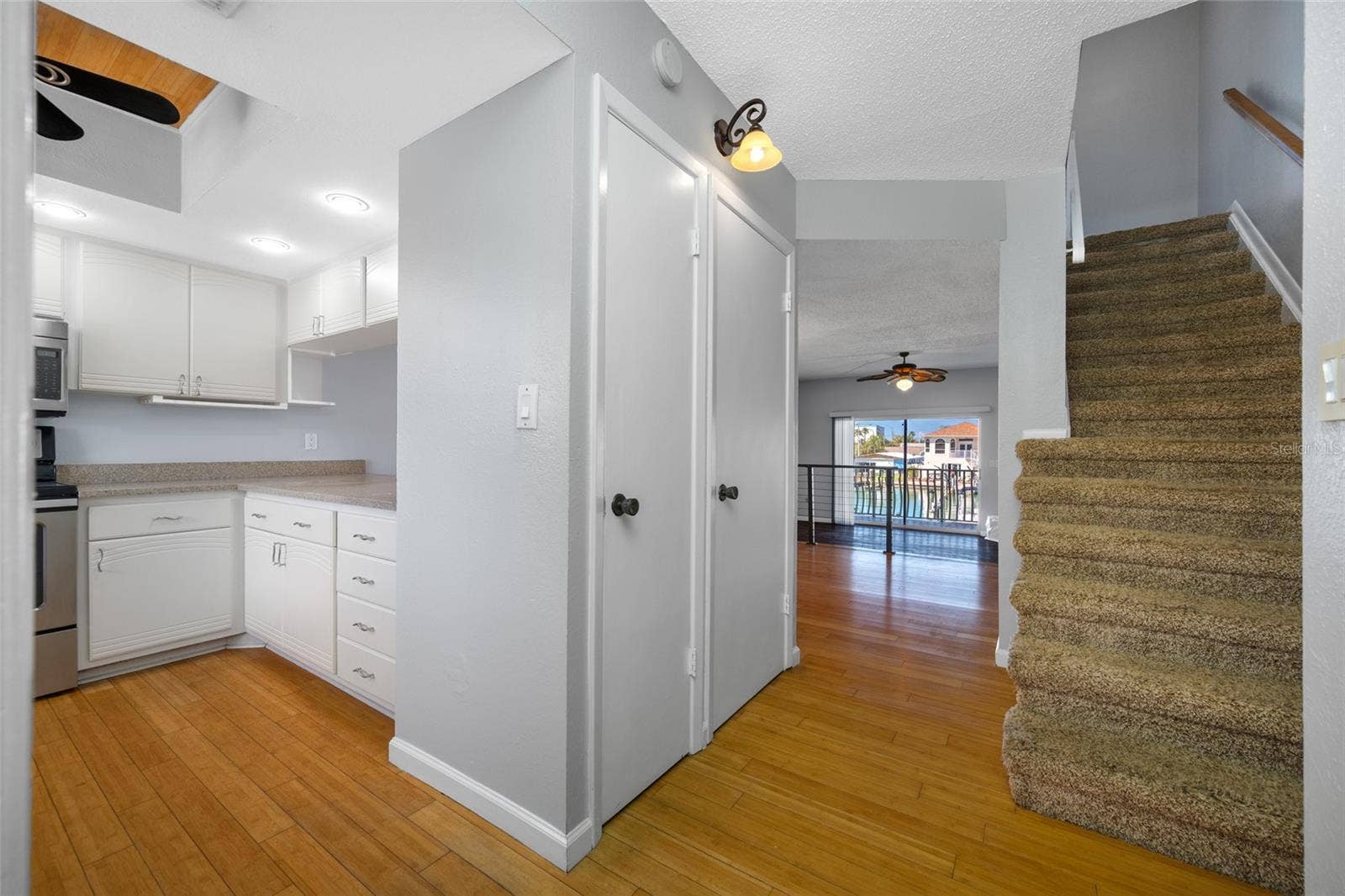 12424 CAPRI CIRCLE N, #5, Treasure Island, FL 33706