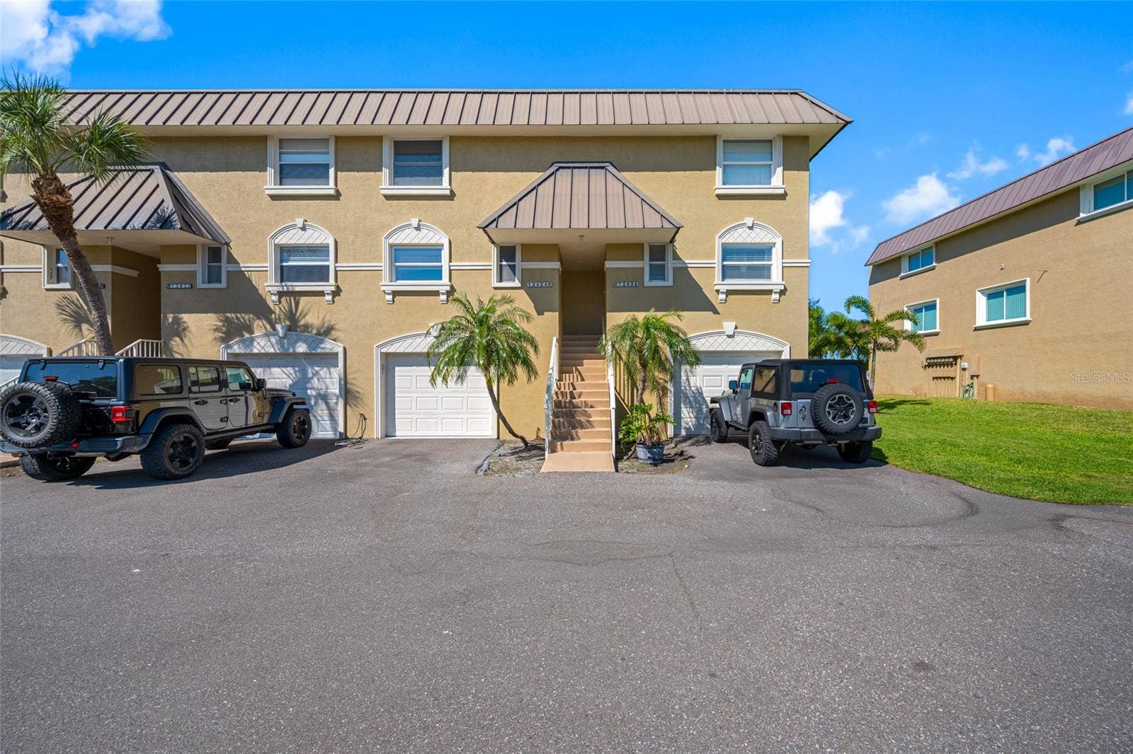 12424 CAPRI CIRCLE N, #5, Treasure Island, FL 33706