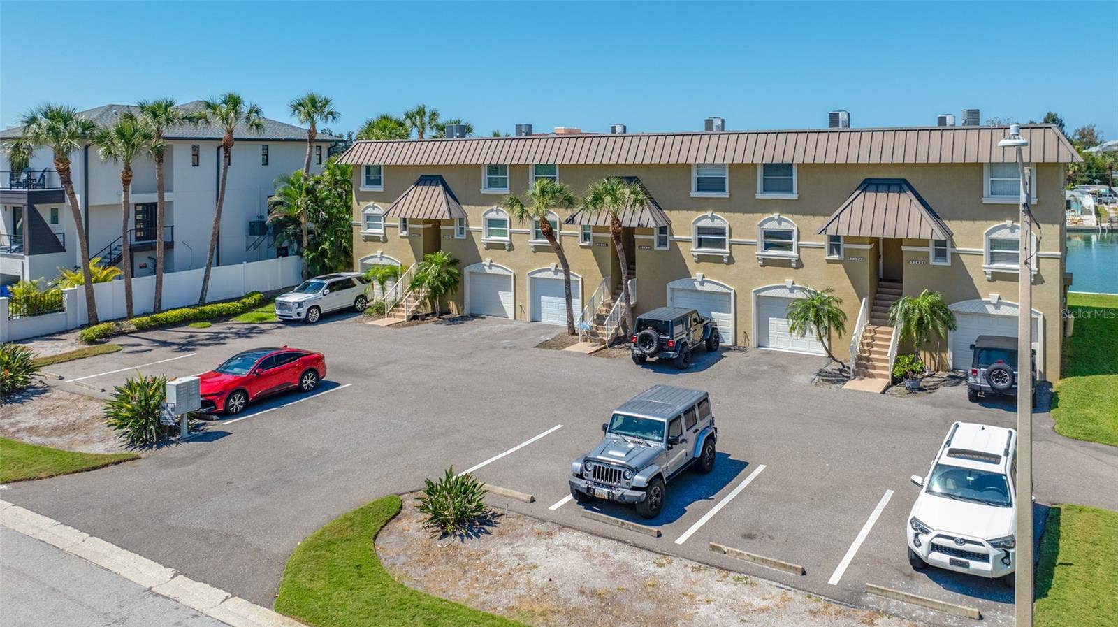 12424 CAPRI CIRCLE N, #5, Treasure Island, FL 33706