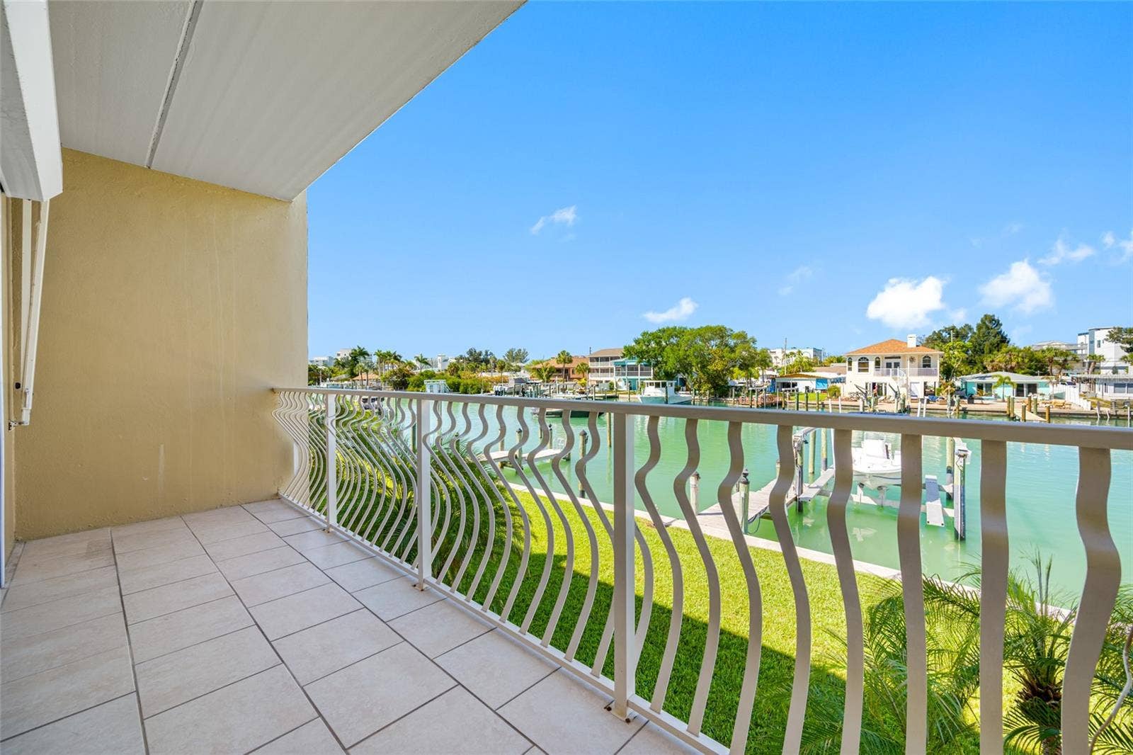 12424 CAPRI CIRCLE N, #5, Treasure Island, FL 33706