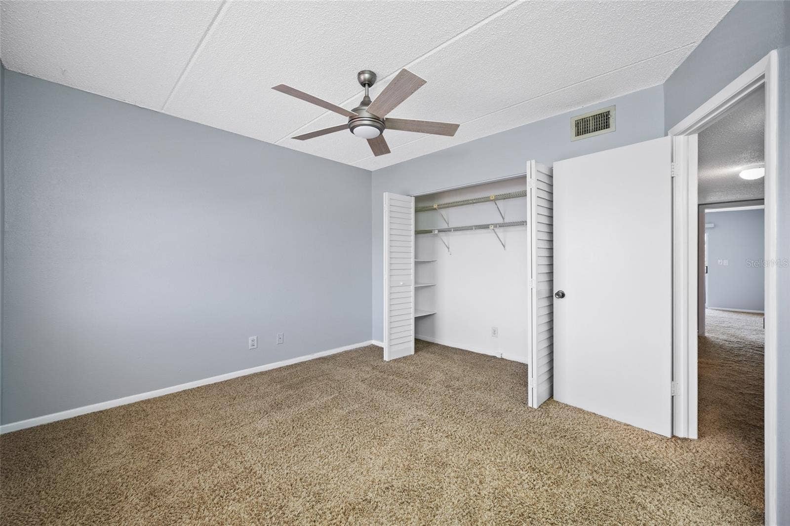 12424 CAPRI CIRCLE N, #5, Treasure Island, FL 33706