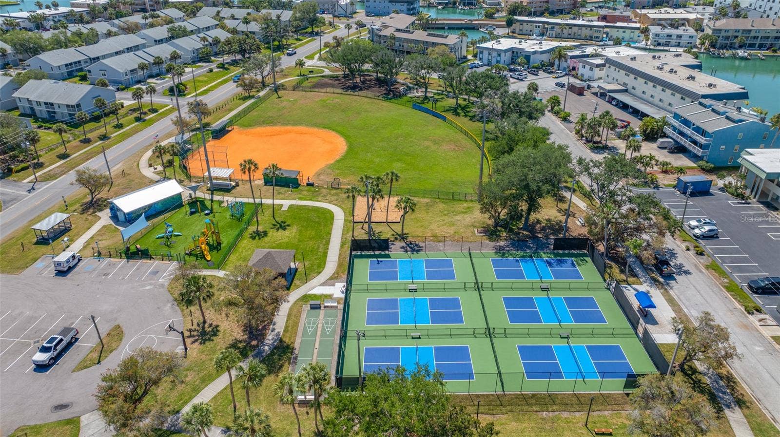 12424 CAPRI CIRCLE N, #5, Treasure Island, FL 33706