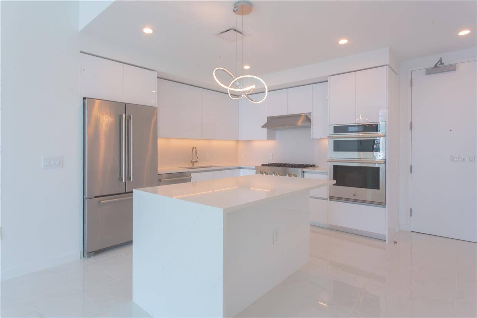 400 CENTRAL AVENUE, #1806, St Petersburg, FL 33701 400 CENTRAL AVENUE, #1806, St Petersburg, FL 33701
