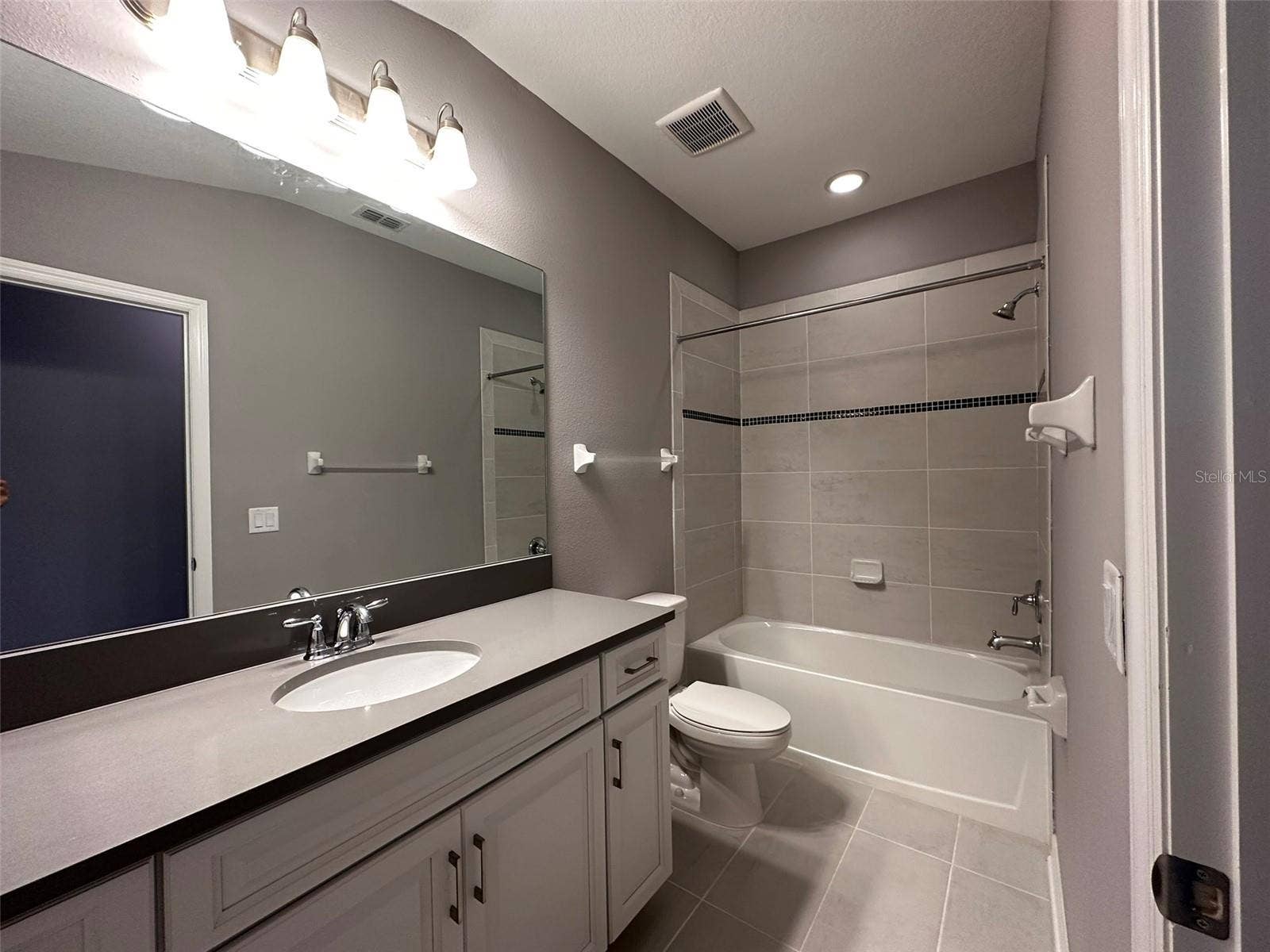 29850 SOUTHWELL LANE, Wesley Chapel, FL 33543 29850 SOUTHWELL LANE, Wesley Chapel, FL 33543