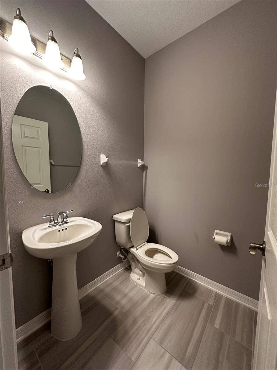 29850 SOUTHWELL LANE, Wesley Chapel, FL 33543 29850 SOUTHWELL LANE, Wesley Chapel, FL 33543
