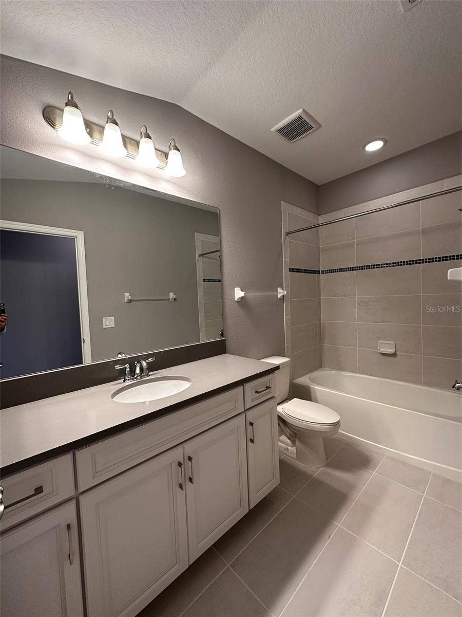29850 SOUTHWELL LANE, Wesley Chapel, FL 33543 29850 SOUTHWELL LANE, Wesley Chapel, FL 33543