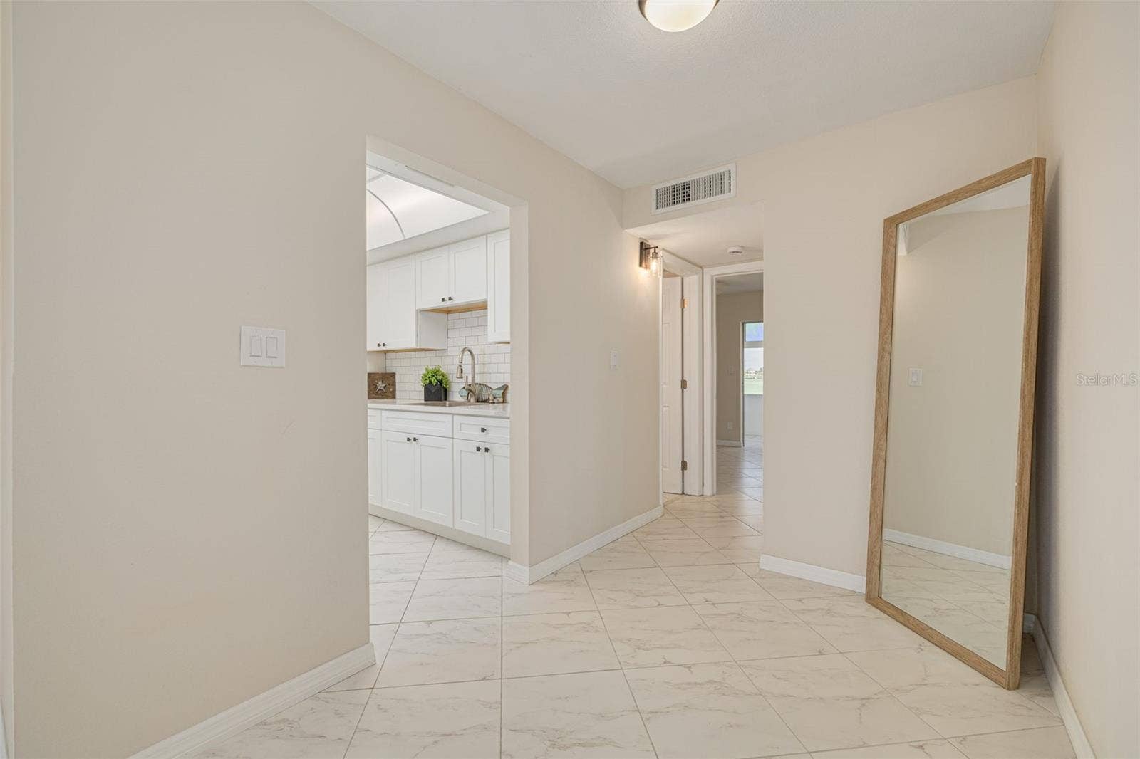 250 126TH AVENUE, #104, Treasure Island, FL 33706
