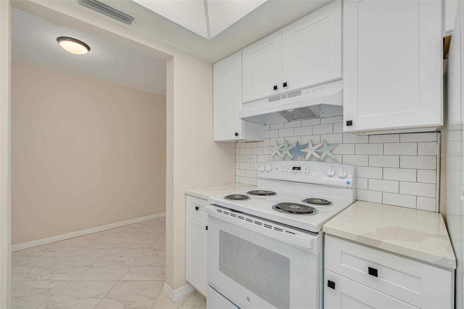 250 126TH AVENUE, #104, Treasure Island, FL 33706