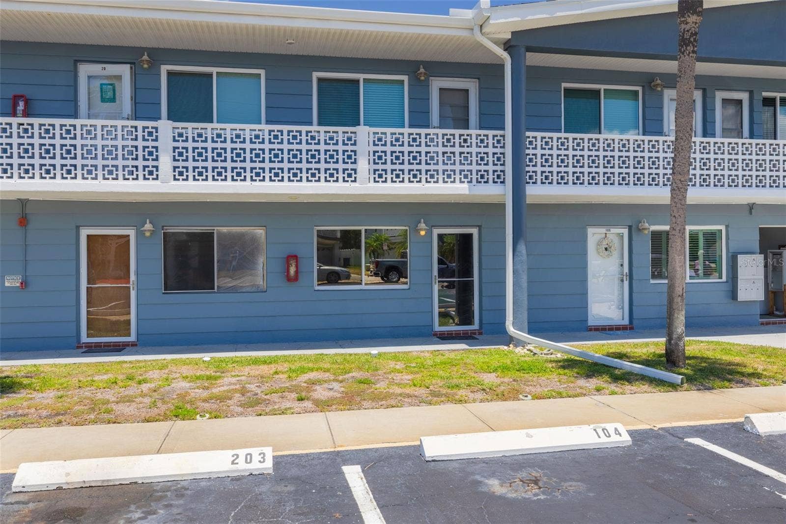 250 126TH AVENUE, #104, Treasure Island, FL 33706