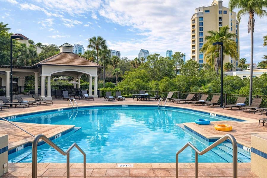 Property photo for 617 ISLAND PLACE WAY, Tampa, FL