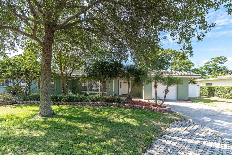 Property photo for 29 SOUTHWIND DRIVE, Belleair Bluffs, FL