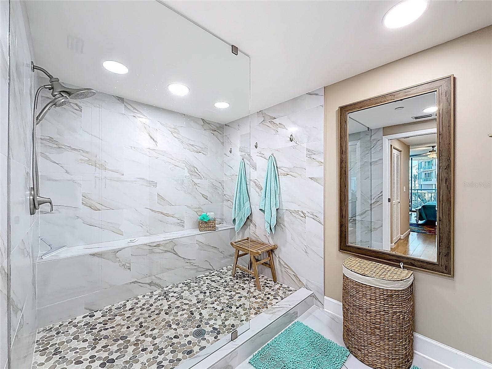 1540 GULF BOULEVARD, #304, Clearwater Beach, FL 33767