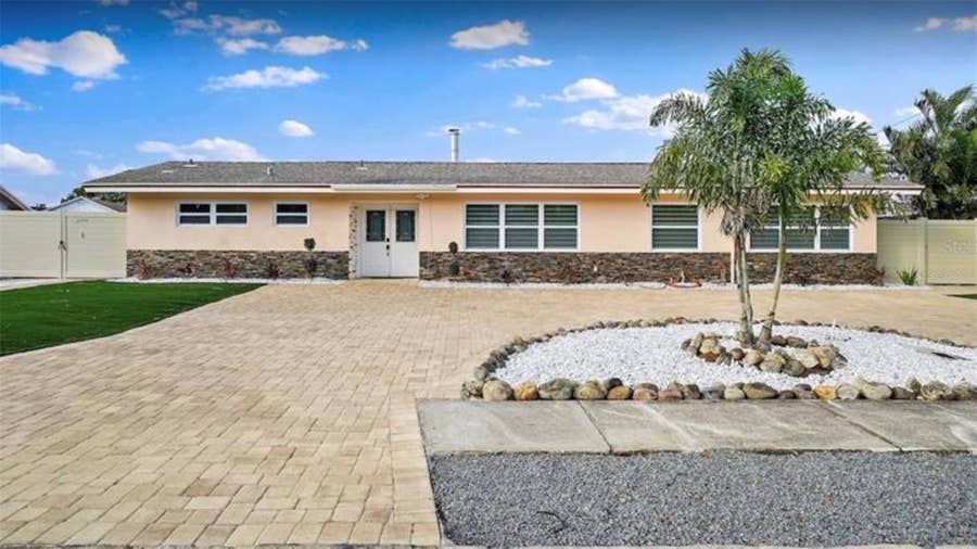 Property photo for 245 78 TH AVENUE N, St Petersburg, FL