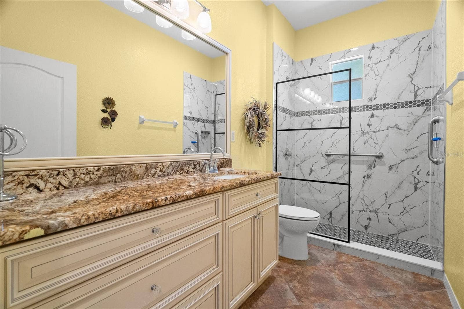 1134 SIGNATURE DRIVE, Sun City Center, FL 33573 Second Full Bathroom