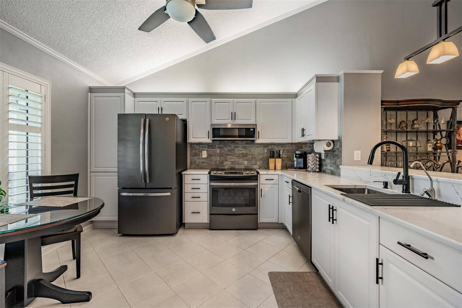 1801 E LAKE ROAD, #6J, Palm Harbor, FL 34685