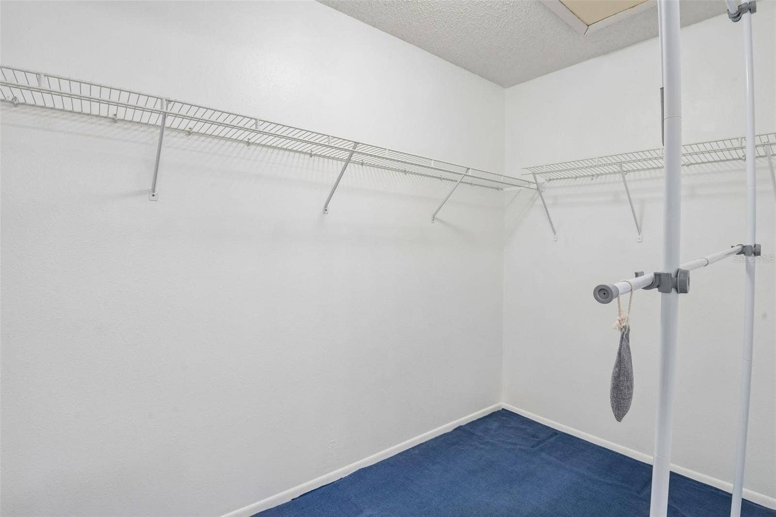 7713 HILLSIDE COURT, #204, Hudson, FL 34667 7713 HILLSIDE COURT, #204, Hudson, FL 34667