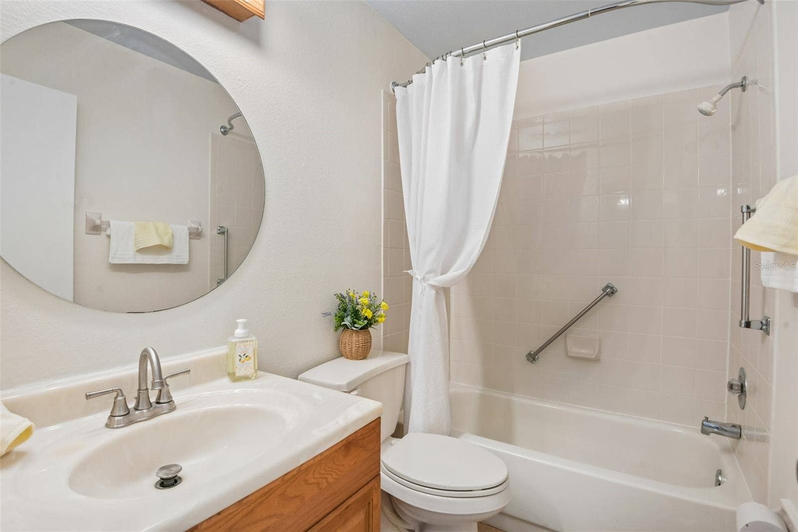 7713 HILLSIDE COURT, #204, Hudson, FL 34667 7713 HILLSIDE COURT, #204, Hudson, FL 34667