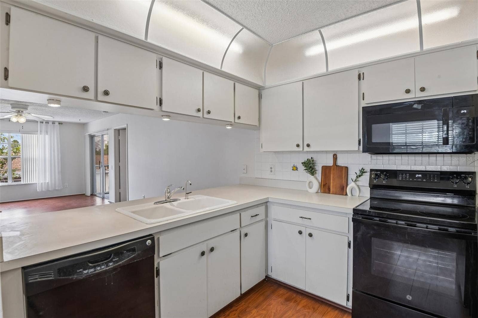 7713 HILLSIDE COURT, #204, Hudson, FL 34667 7713 HILLSIDE COURT, #204, Hudson, FL 34667