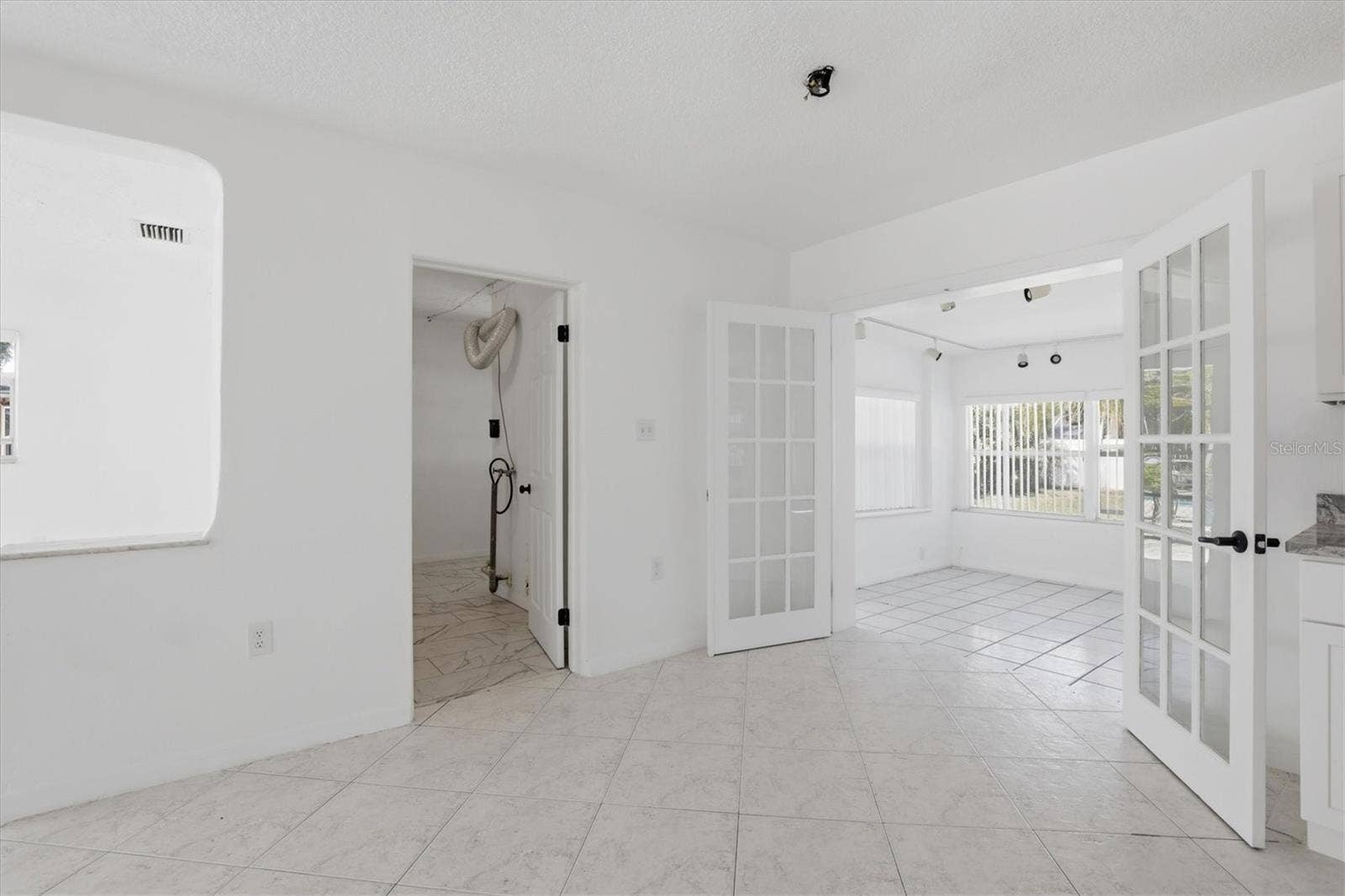 721 BAYSHORE DRIVE, Tarpon Springs, FL 34689 721 BAYSHORE DRIVE, Tarpon Springs, FL 34689