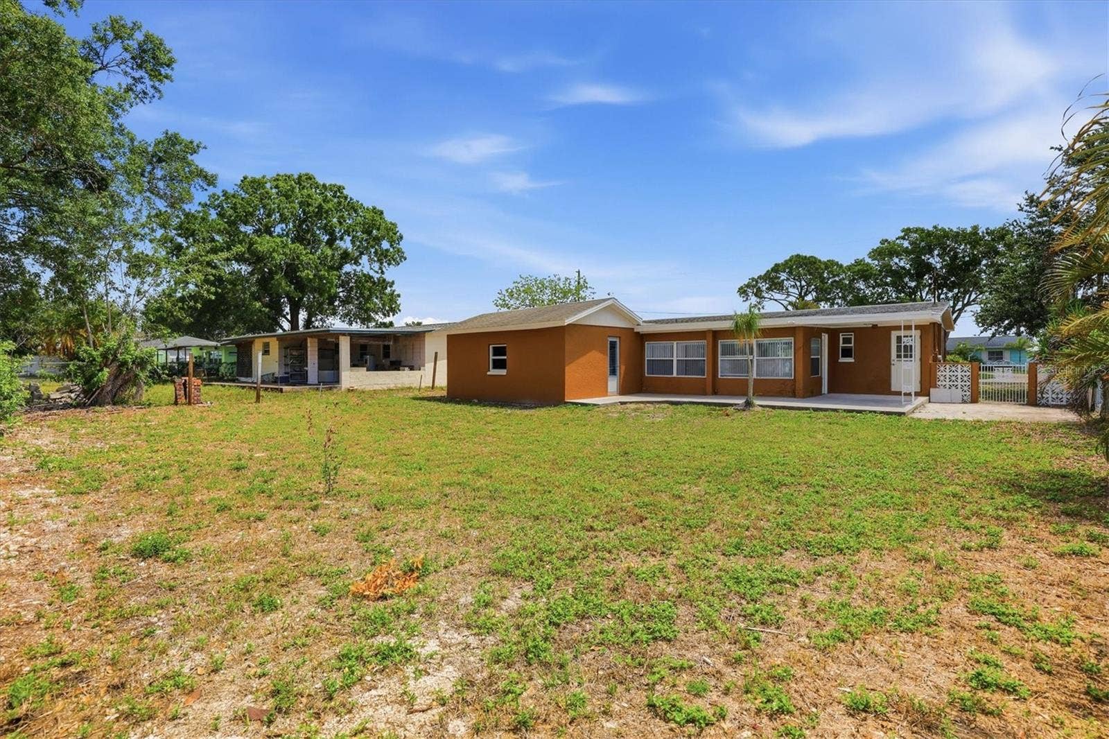 721 BAYSHORE DRIVE, Tarpon Springs, FL 34689 721 BAYSHORE DRIVE, Tarpon Springs, FL 34689