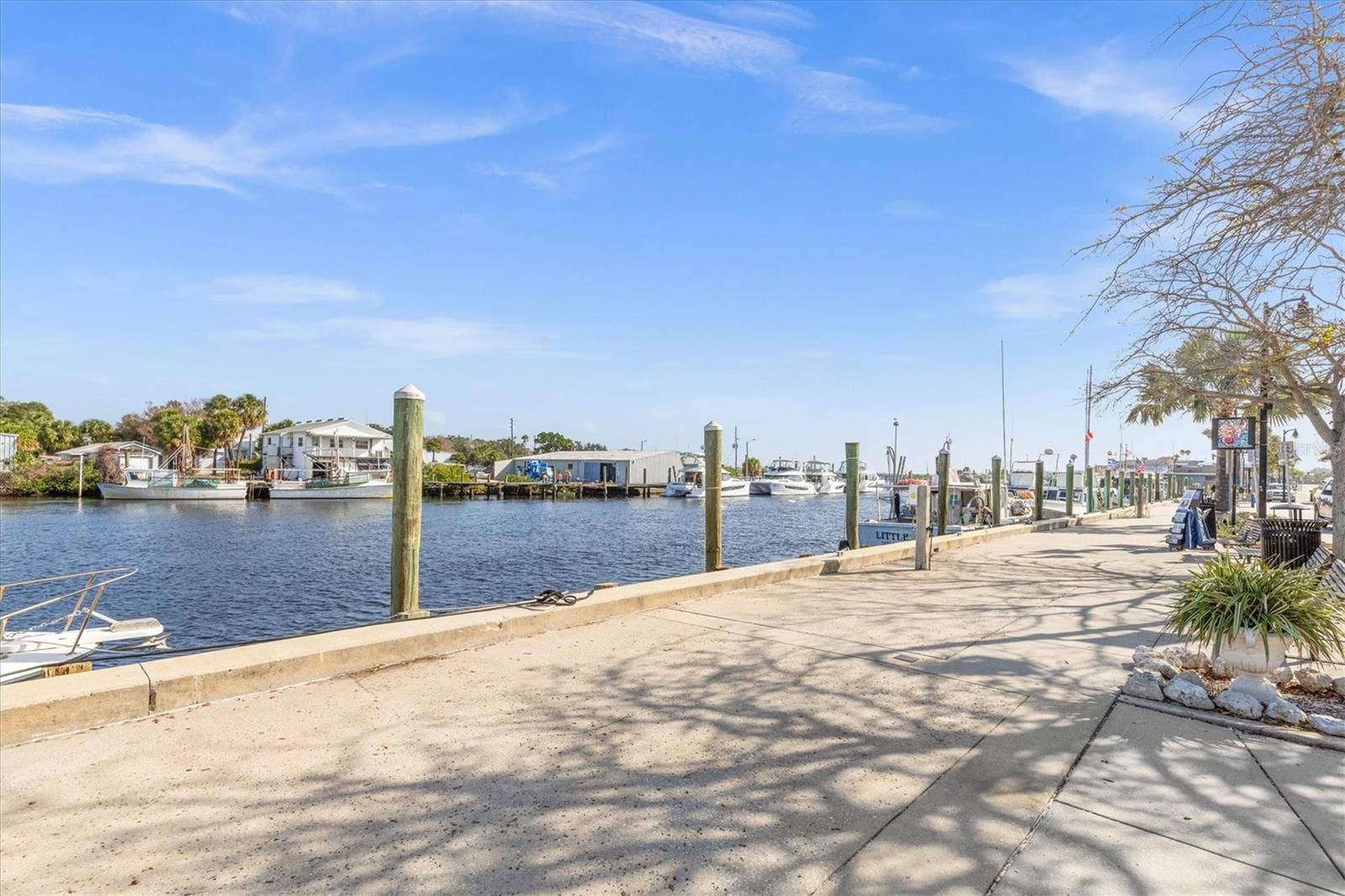 721 BAYSHORE DRIVE, Tarpon Springs, FL 34689 721 BAYSHORE DRIVE, Tarpon Springs, FL 34689