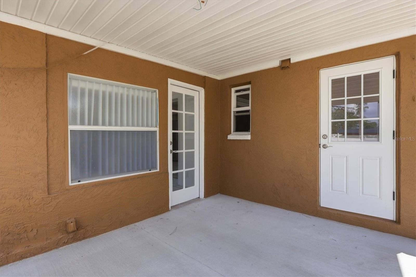 721 BAYSHORE DRIVE, Tarpon Springs, FL 34689 721 BAYSHORE DRIVE, Tarpon Springs, FL 34689
