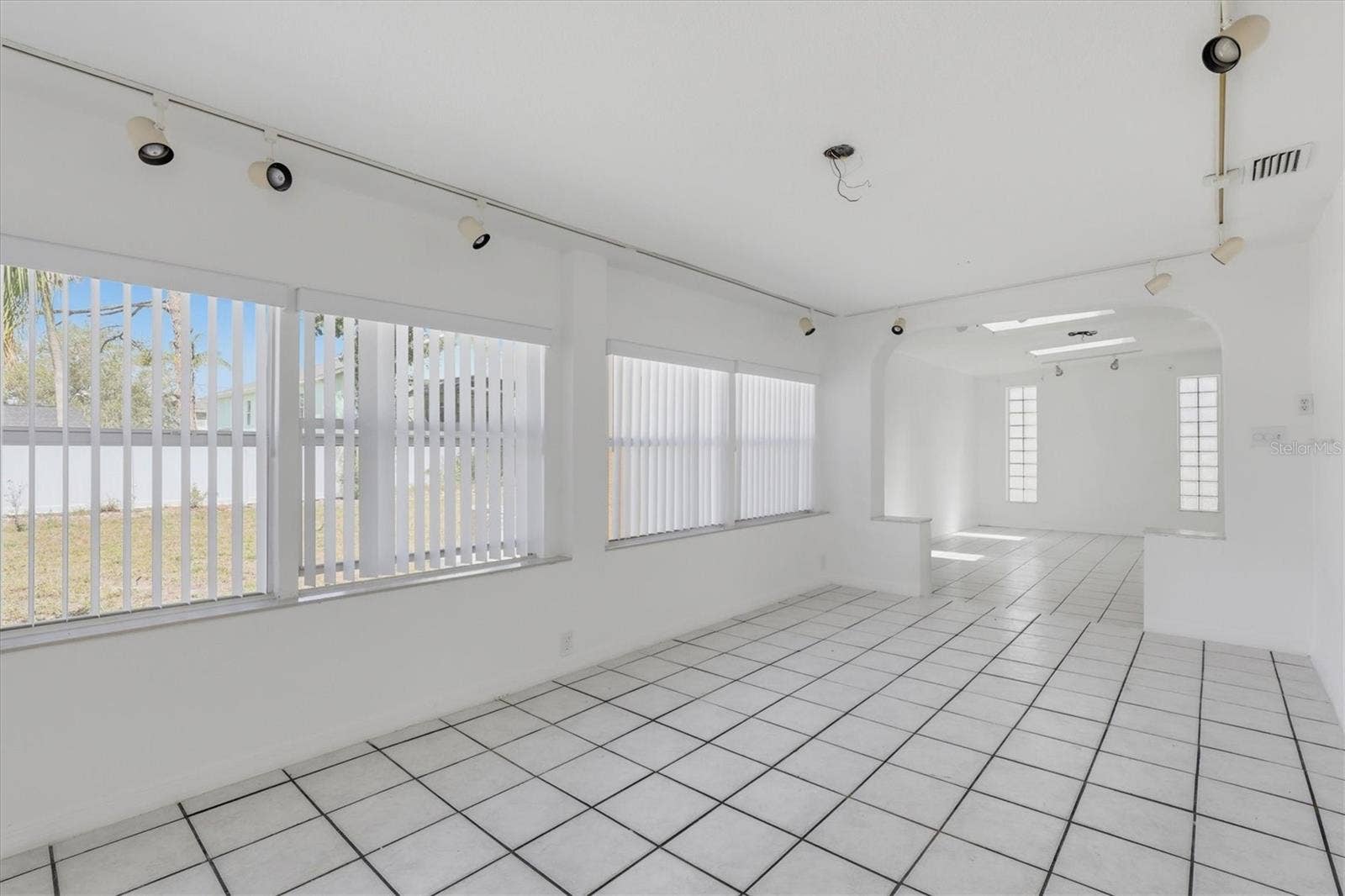721 BAYSHORE DRIVE, Tarpon Springs, FL 34689 721 BAYSHORE DRIVE, Tarpon Springs, FL 34689
