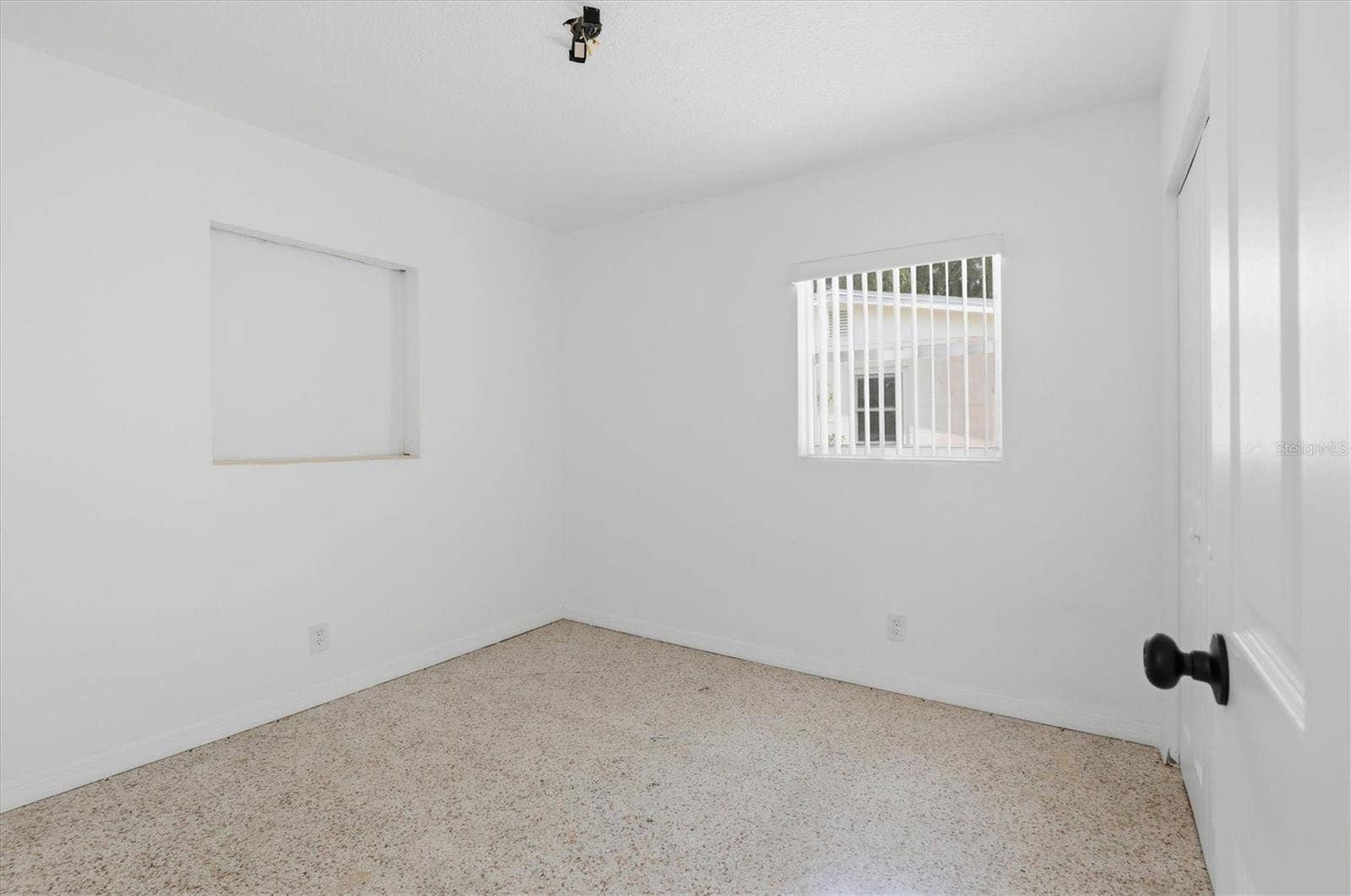 721 BAYSHORE DRIVE, Tarpon Springs, FL 34689 721 BAYSHORE DRIVE, Tarpon Springs, FL 34689
