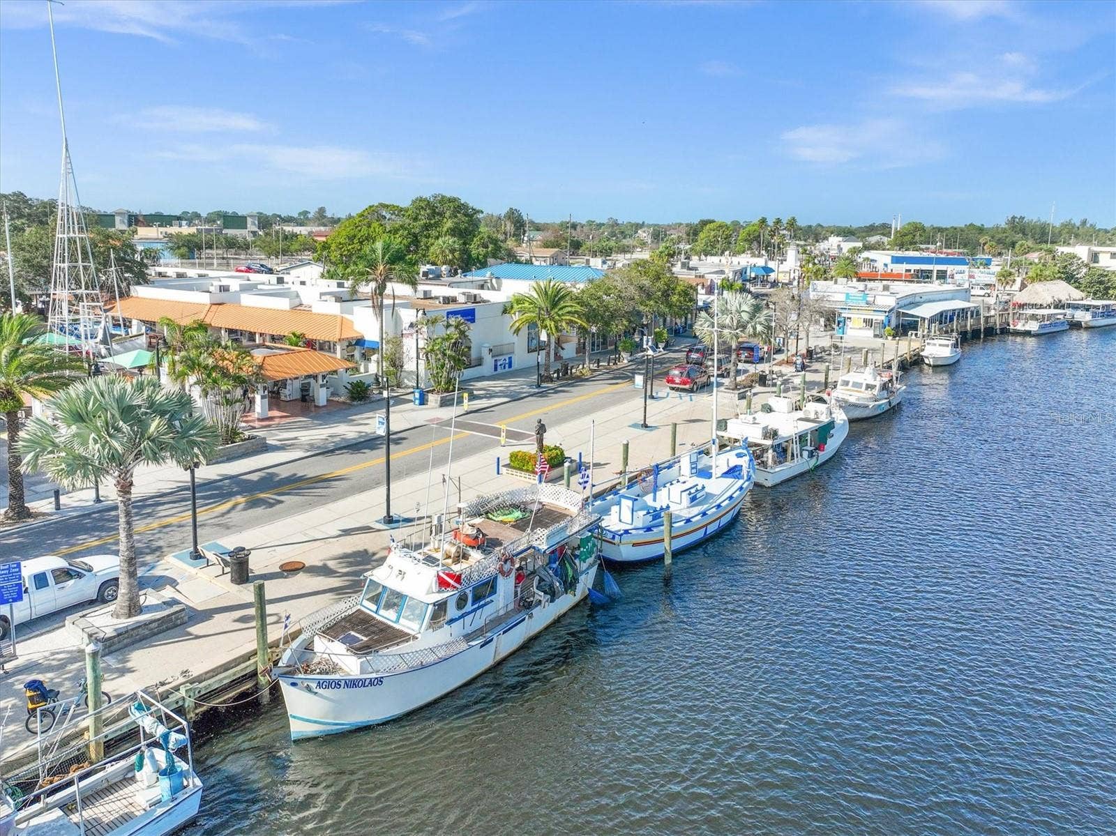 721 BAYSHORE DRIVE, Tarpon Springs, FL 34689 721 BAYSHORE DRIVE, Tarpon Springs, FL 34689