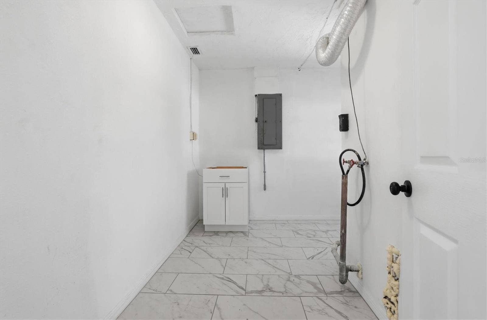 721 BAYSHORE DRIVE, Tarpon Springs, FL 34689 721 BAYSHORE DRIVE, Tarpon Springs, FL 34689