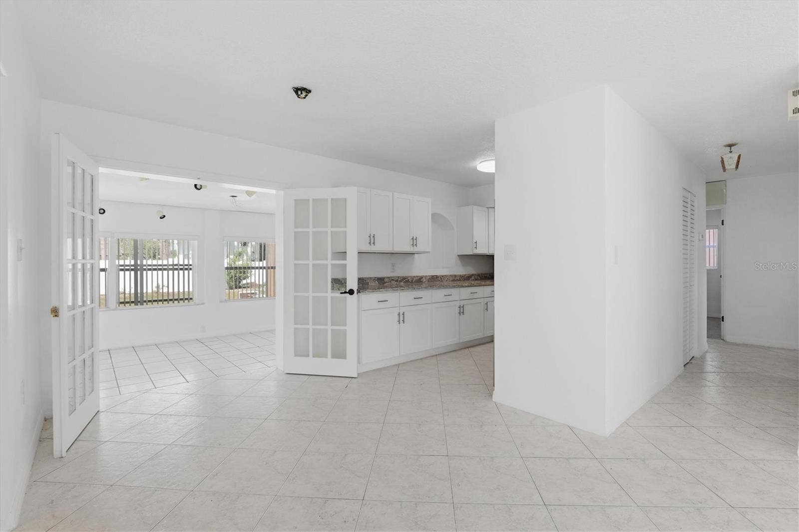 721 BAYSHORE DRIVE, Tarpon Springs, FL 34689 721 BAYSHORE DRIVE, Tarpon Springs, FL 34689