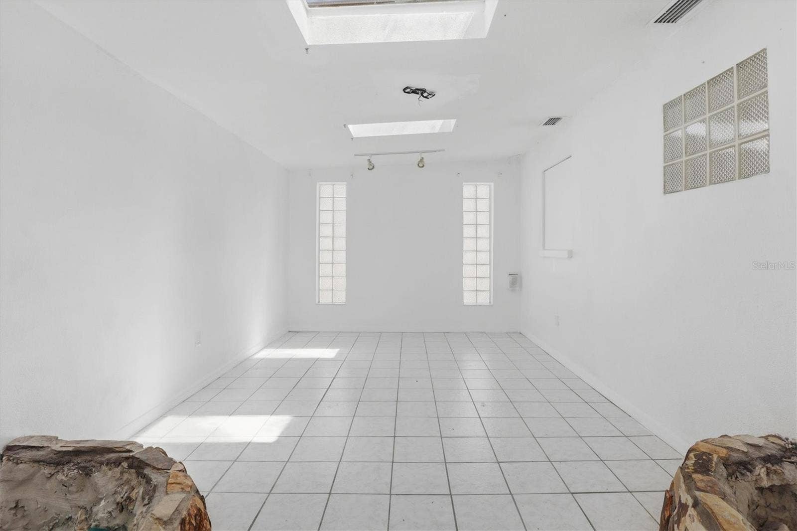 721 BAYSHORE DRIVE, Tarpon Springs, FL 34689 721 BAYSHORE DRIVE, Tarpon Springs, FL 34689