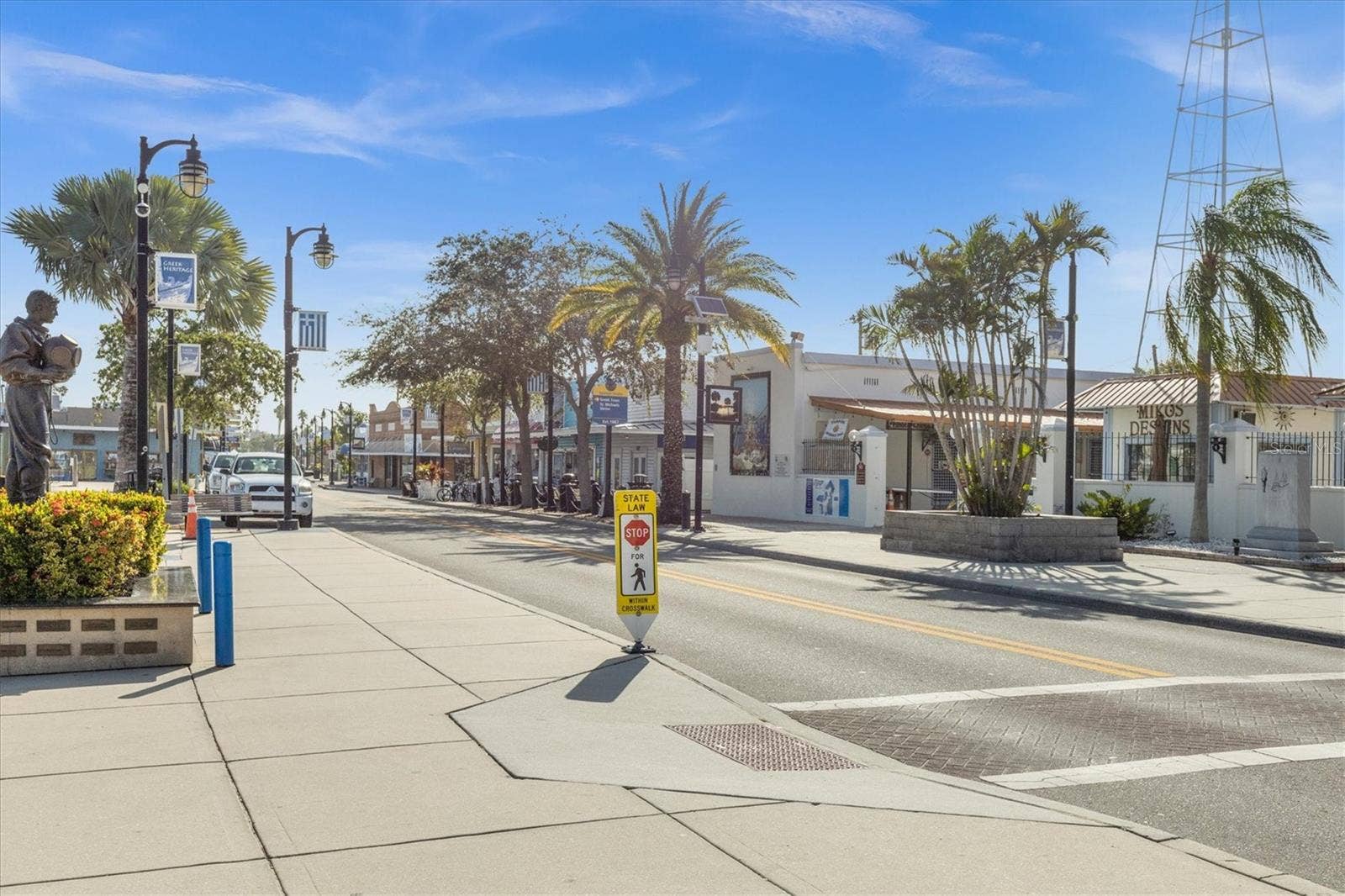721 BAYSHORE DRIVE, Tarpon Springs, FL 34689 721 BAYSHORE DRIVE, Tarpon Springs, FL 34689