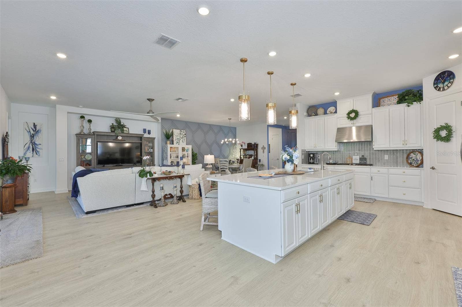 5512 CASERTA COURT, Palmetto, FL 34221 5512 CASERTA COURT, Palmetto, FL 34221