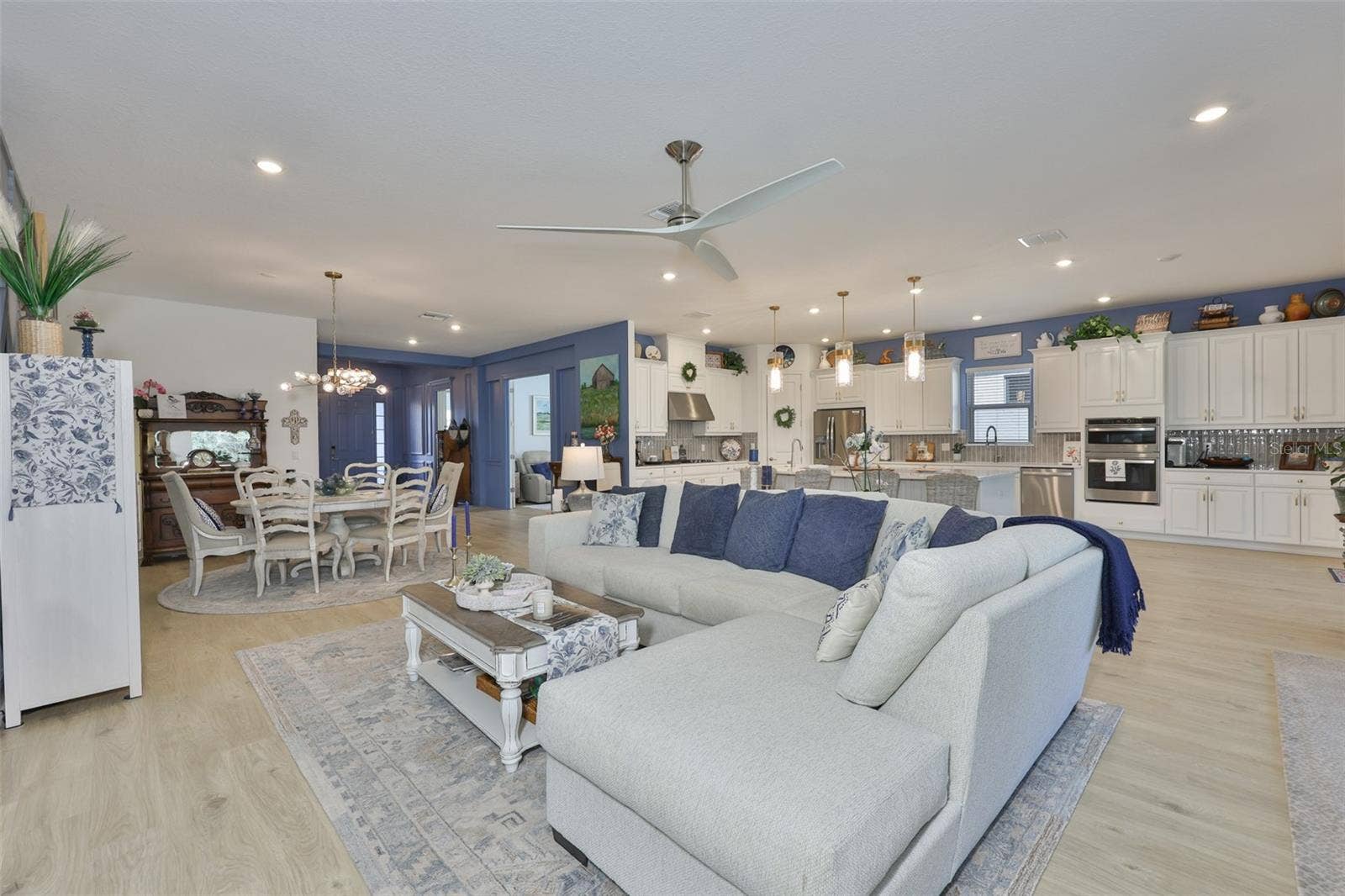 5512 CASERTA COURT, Palmetto, FL 34221 5512 CASERTA COURT, Palmetto, FL 34221