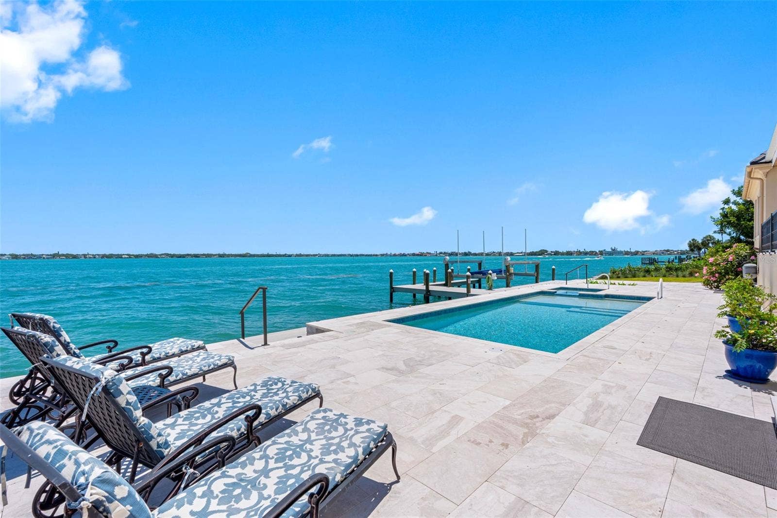 487 MEADOW LARK DR, Sarasota, FL 34236 487 MEADOW LARK DR, Sarasota, FL 34236