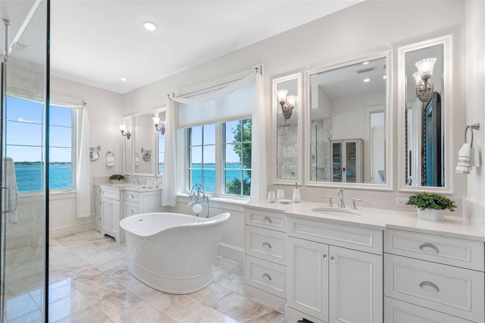 487 MEADOW LARK DR, Sarasota, FL 34236 487 MEADOW LARK DR, Sarasota, FL 34236