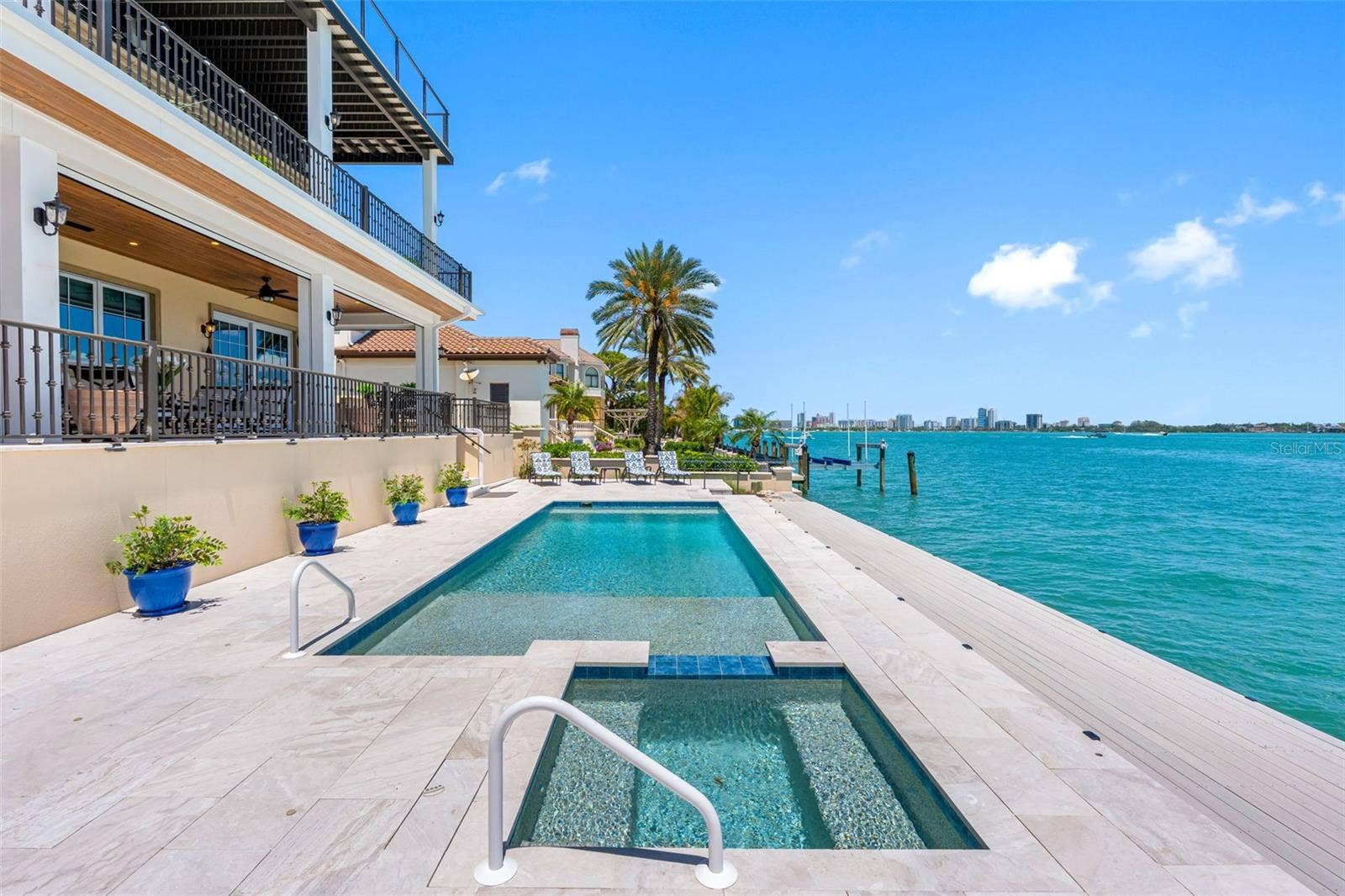 487 MEADOW LARK DR, Sarasota, FL 34236 487 MEADOW LARK DR, Sarasota, FL 34236