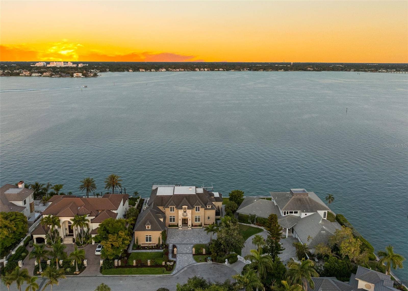 487 MEADOW LARK DR, Sarasota, FL 34236 487 MEADOW LARK DR, Sarasota, FL 34236