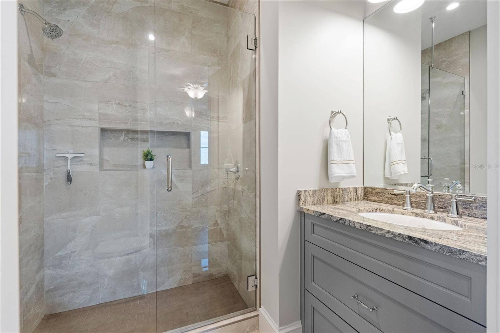 487 MEADOW LARK DR, Sarasota, FL 34236 487 MEADOW LARK DR, Sarasota, FL 34236