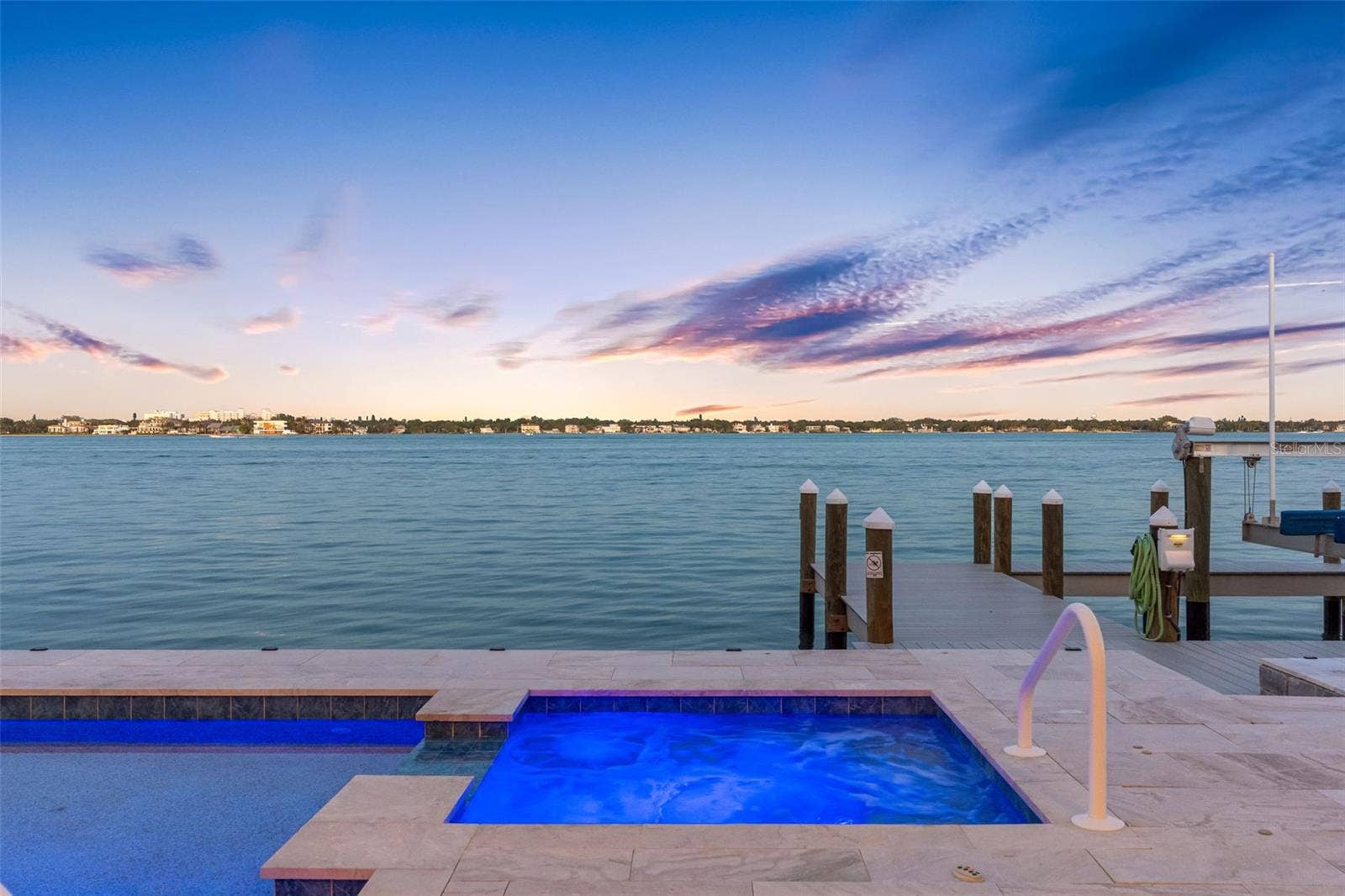 487 MEADOW LARK DR, Sarasota, FL 34236 487 MEADOW LARK DR, Sarasota, FL 34236
