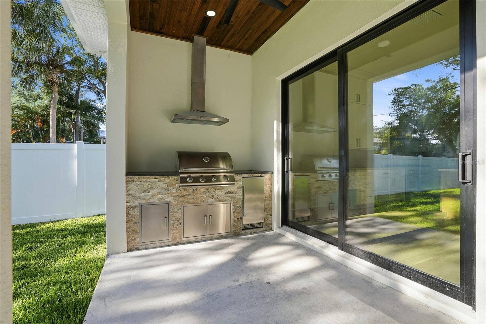 2376 RAJEL AVENUE, Safety Harbor, FL 34695 2376 RAJEL AVENUE, Safety Harbor, FL 34695