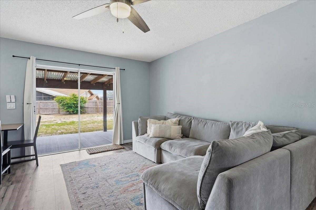 8913 WOOD LAKE COURT, New Port Richey, FL 34653 BEAUTIFULLY MAINTAINED HOME!