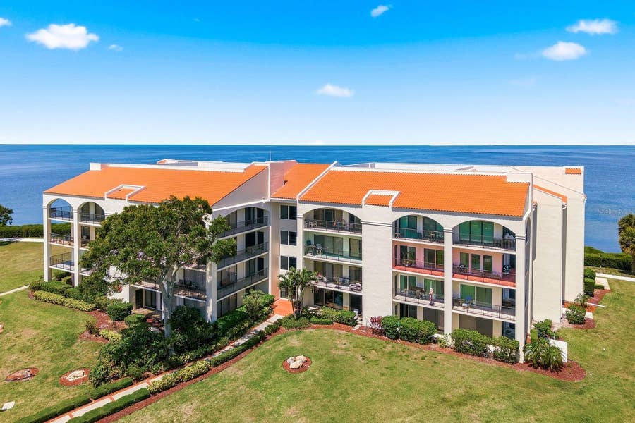 Property photo for 302 MARINER DRIVE, #302, Tarpon Springs, FL