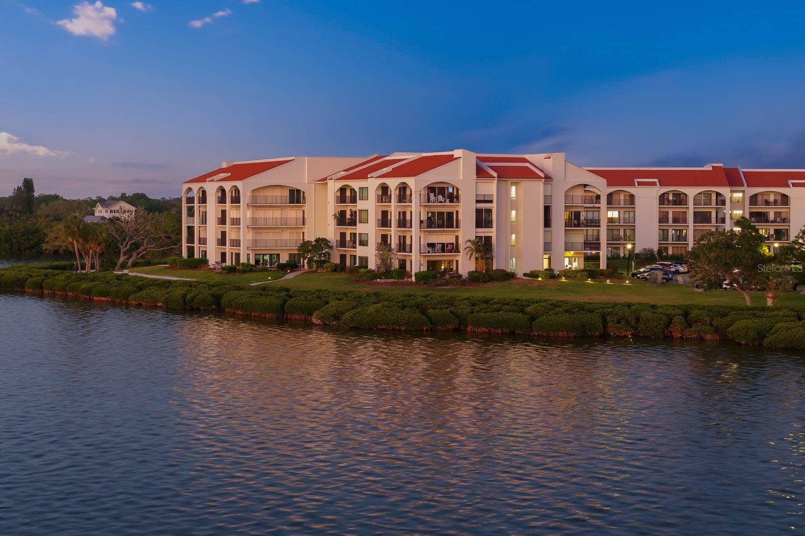 302 MARINER DRIVE, #302, Tarpon Springs, FL 34689