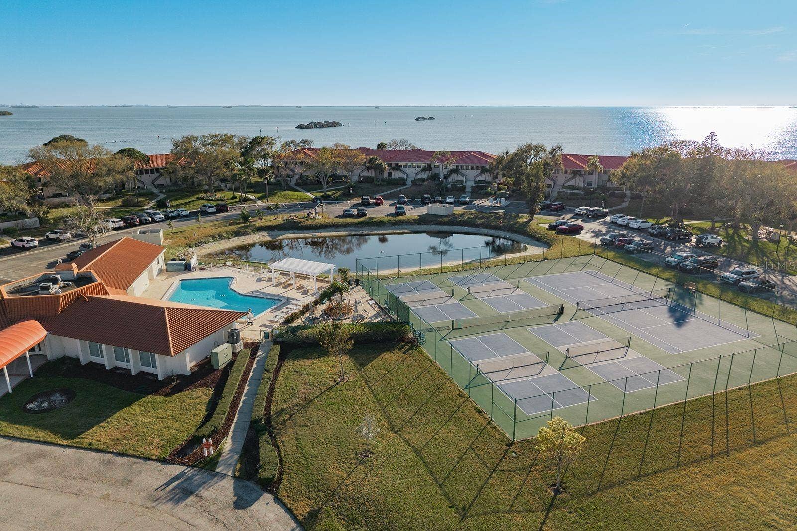 302 MARINER DRIVE, #302, Tarpon Springs, FL 34689