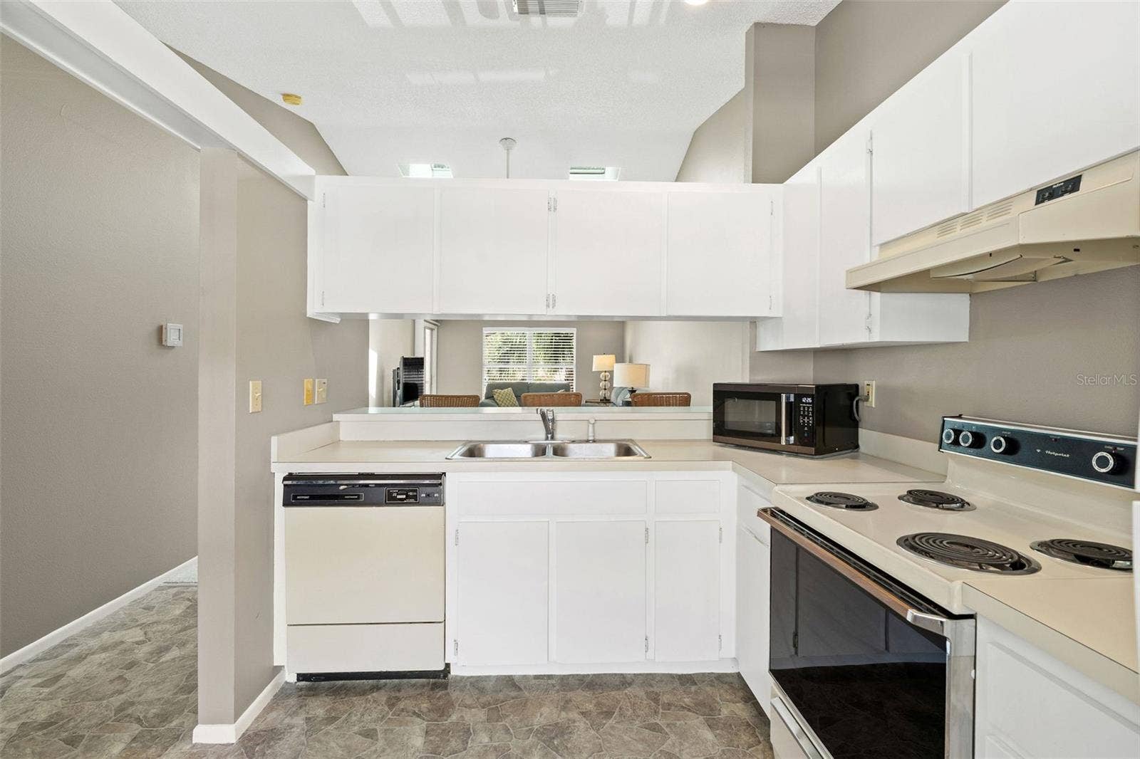 12239 SUN VISTA COURT E, Treasure Island, FL 33706 12239 SUN VISTA COURT E, Treasure Island, FL 33706