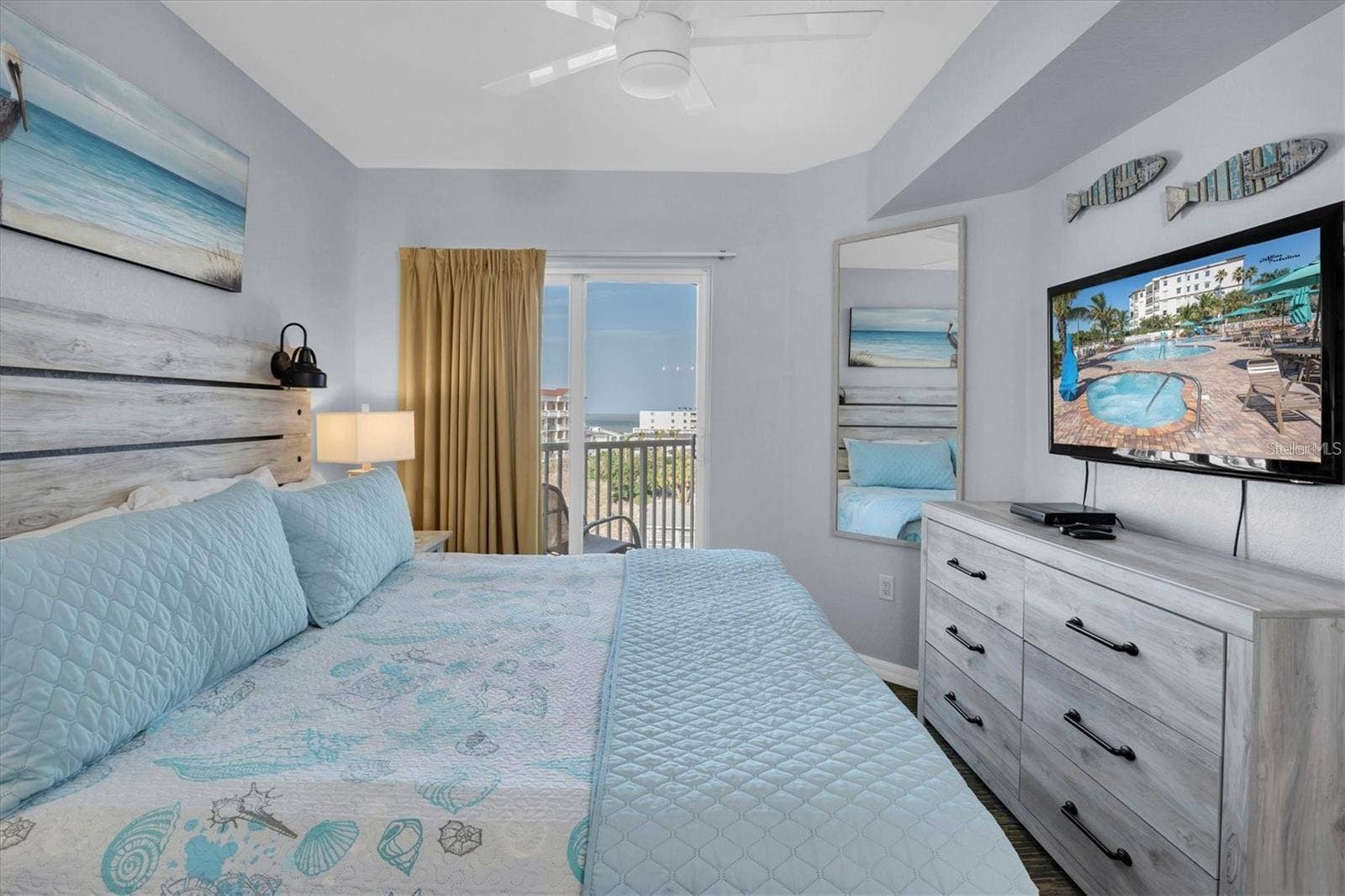 12000 GULF BOULEVARD, #603N, Treasure Island, FL 33706 Primary access to Balcony