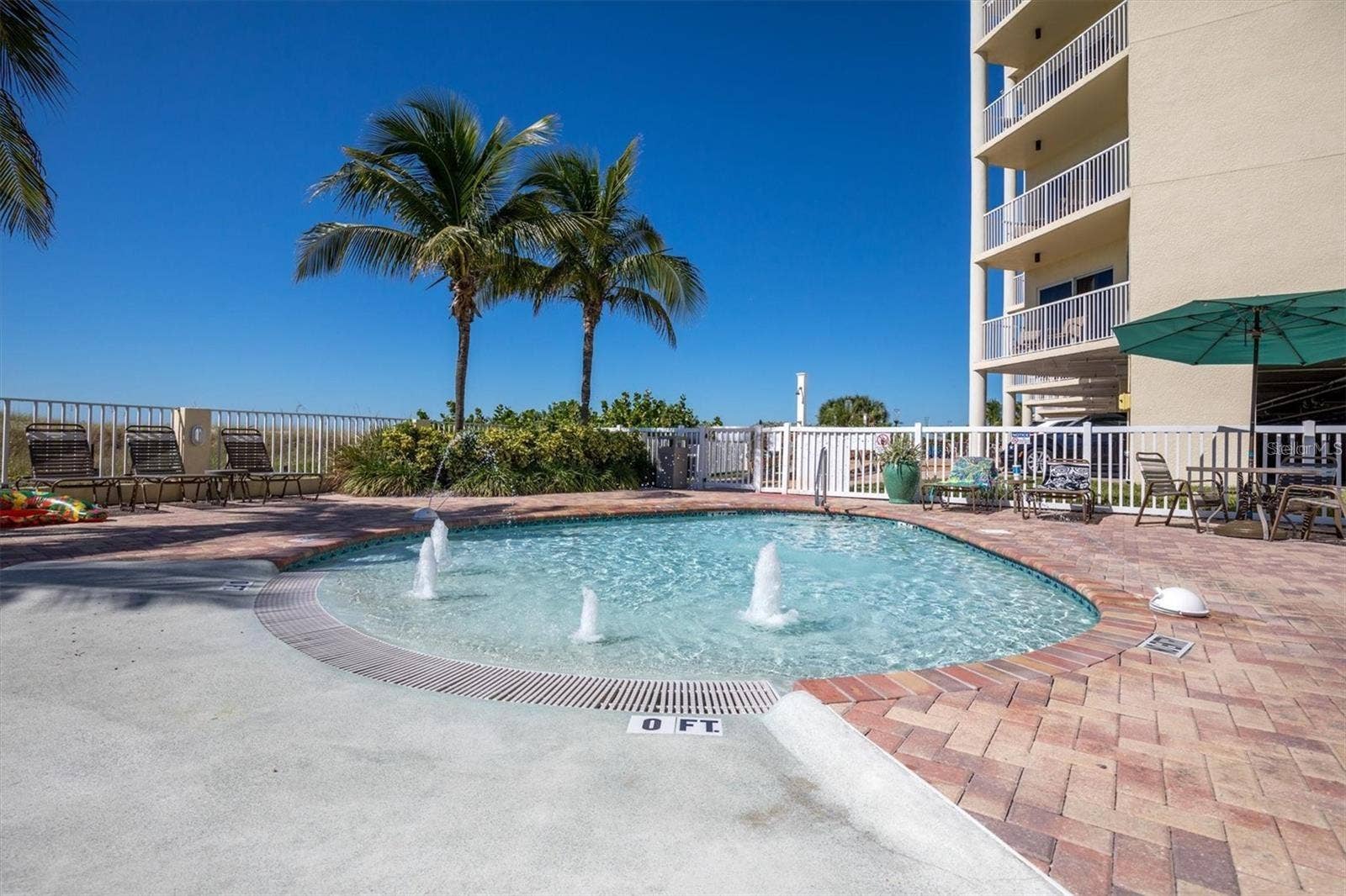 12000 GULF BOULEVARD, #603N, Treasure Island, FL 33706 Zero depth kiddie pool